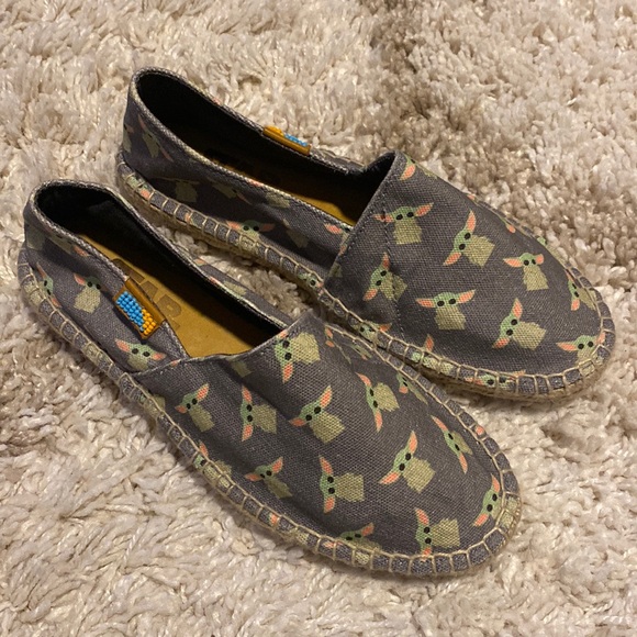 Disney Star Wars Grogu Baby Yoda Ubuntu Espadrille - Picture 1 of 8